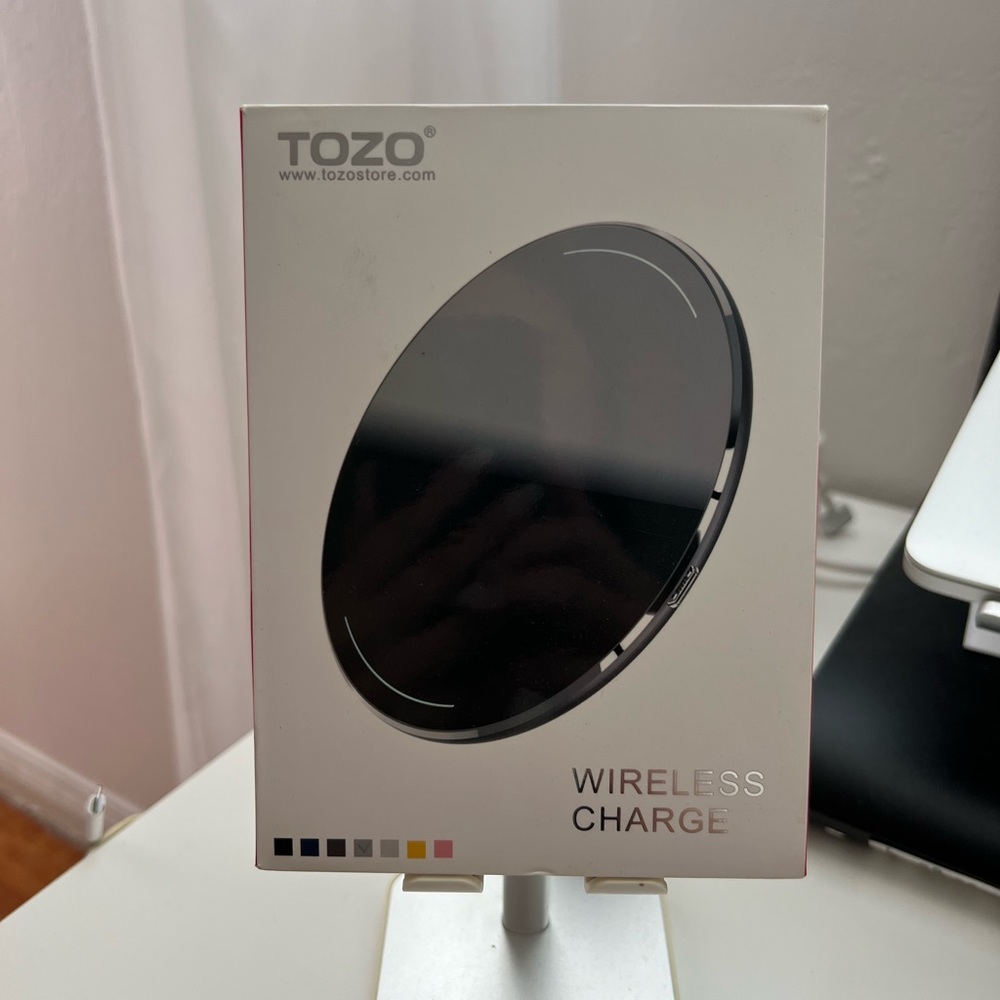 Wireless phone charger